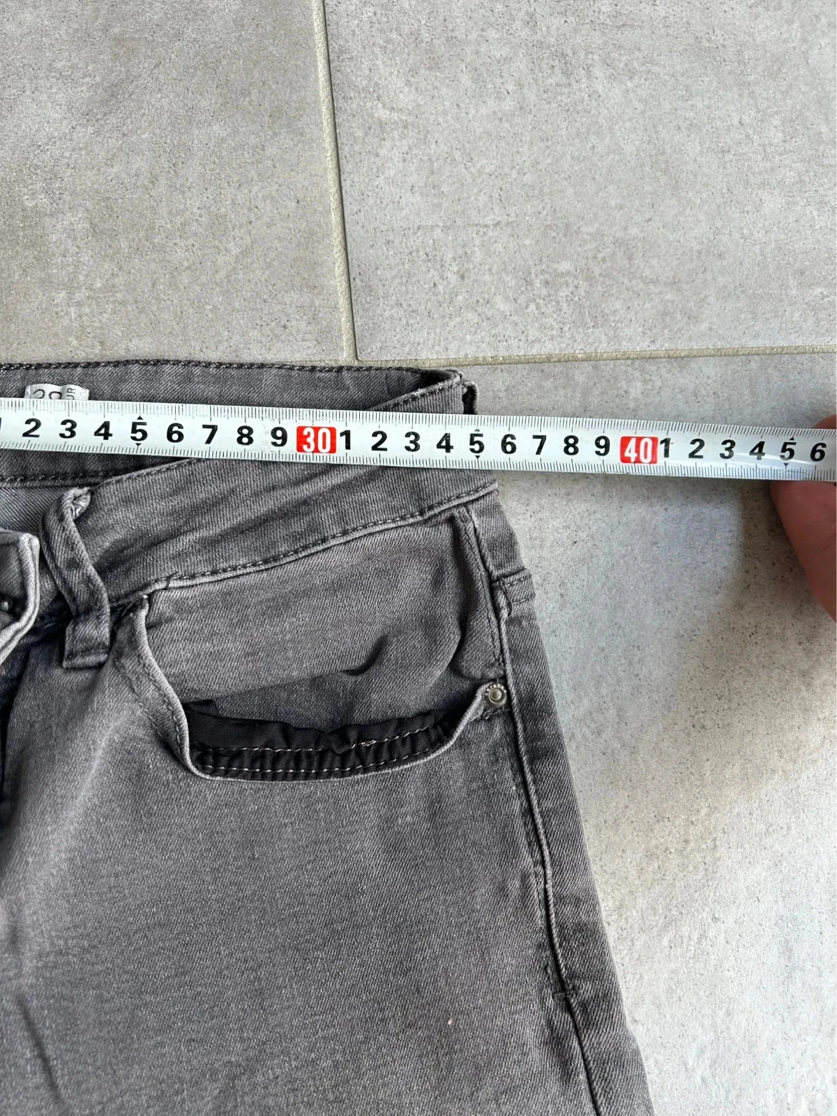 Pantalón hombre Bershka gris talla 38 – photo 5